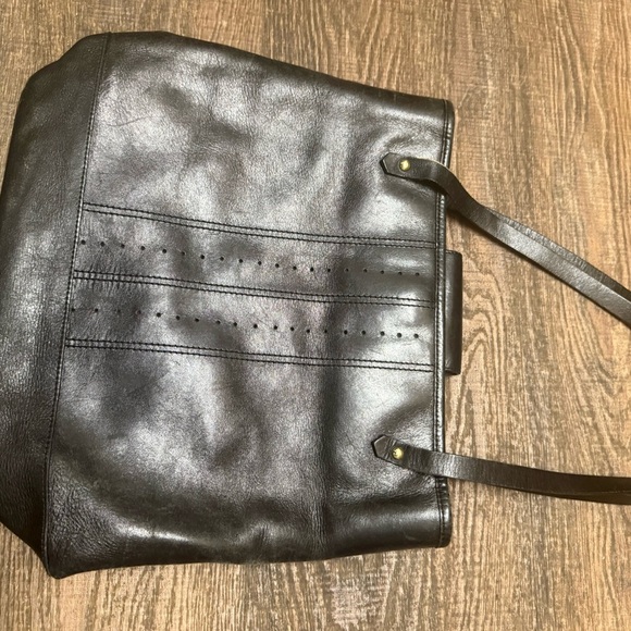 Banana Republic EUC Black Leather Tote Bag - Picture 16 of 16